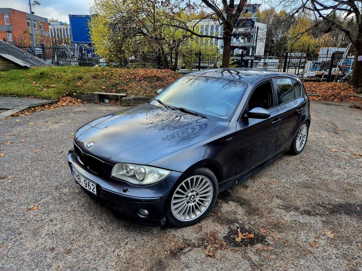 BMW 120, 2.0 l., hatchback