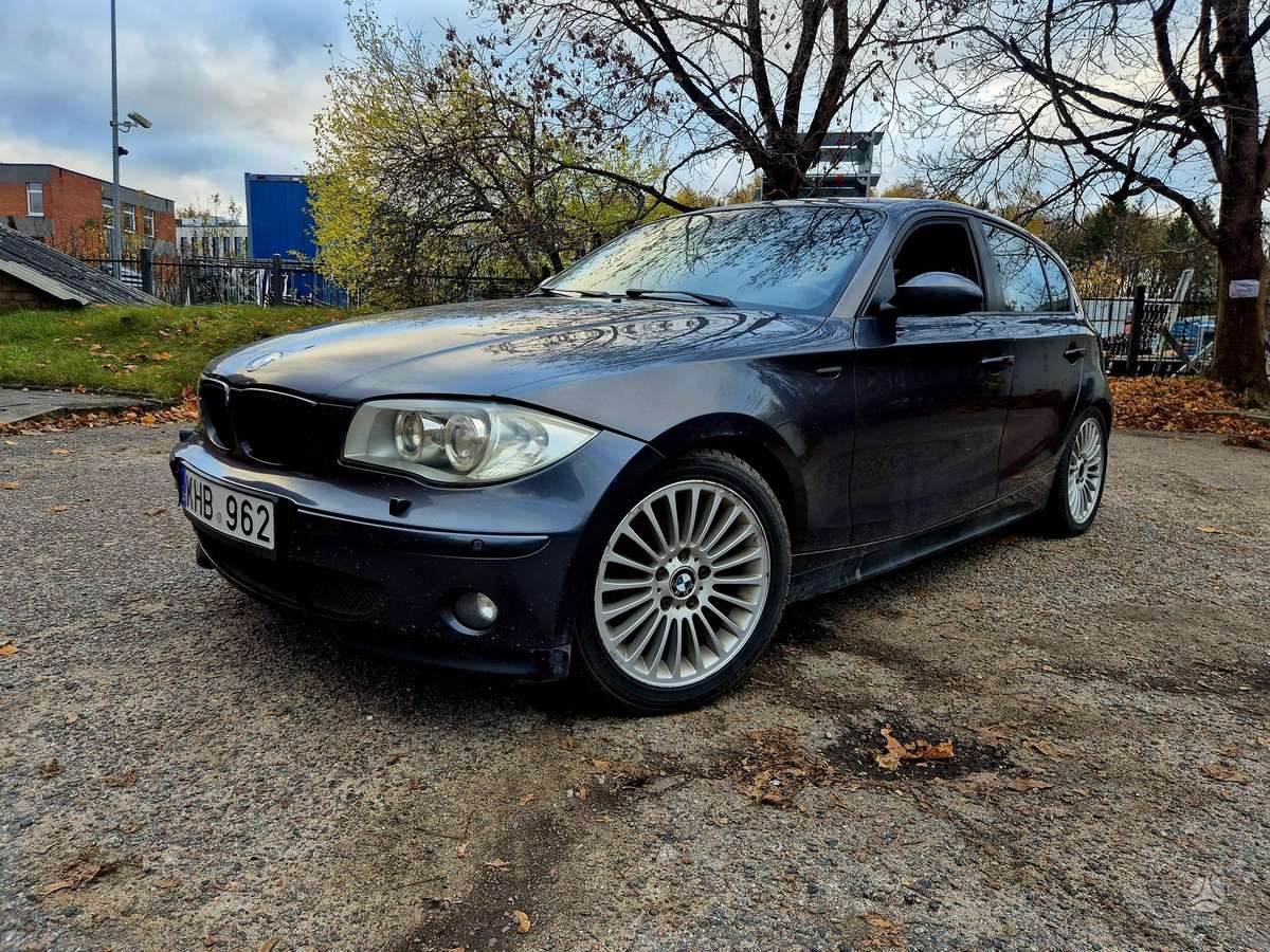 BMW 120, 2.0 l., hatchback
