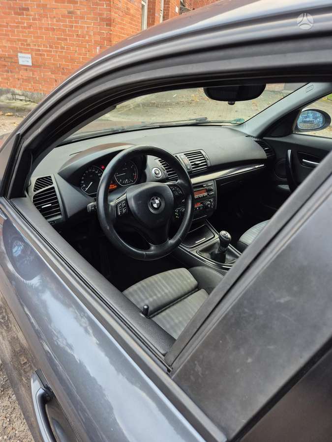 BMW 120, 2.0 l., hatchback