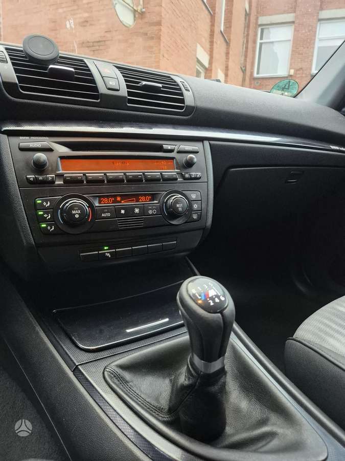 BMW 120, 2.0 l., hatchback