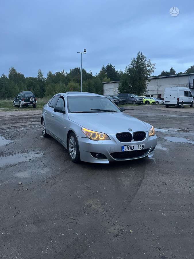 BMW 530