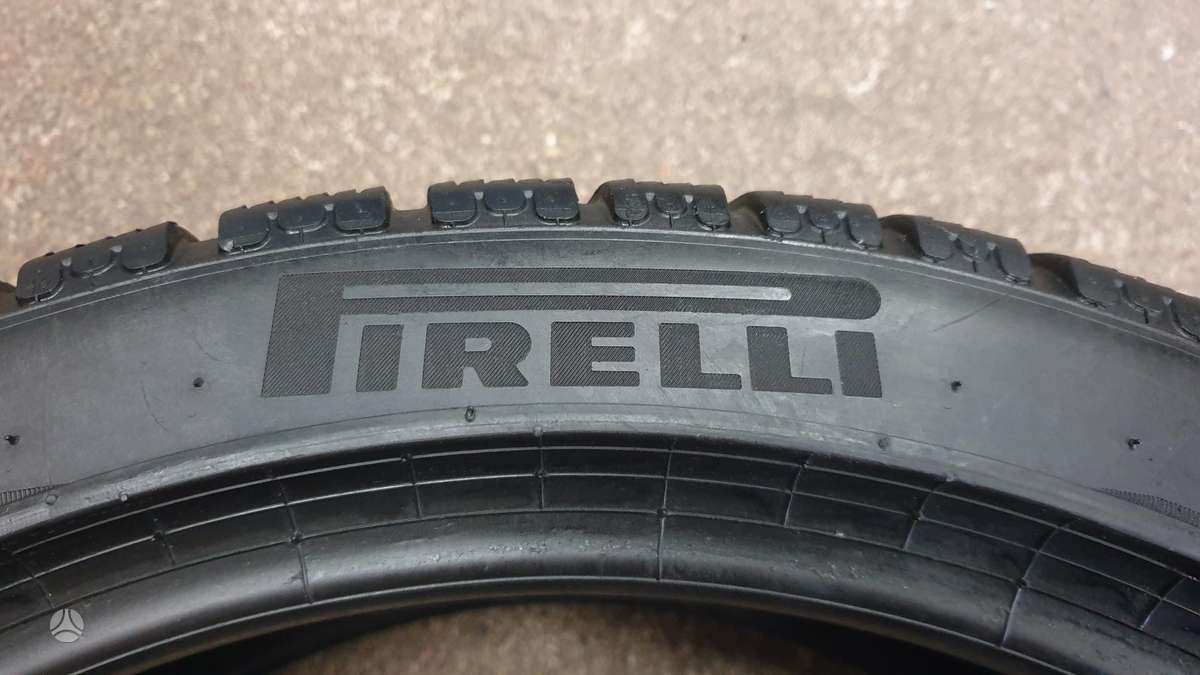 Pirelli PZero Winter, зимние 245/40 R19