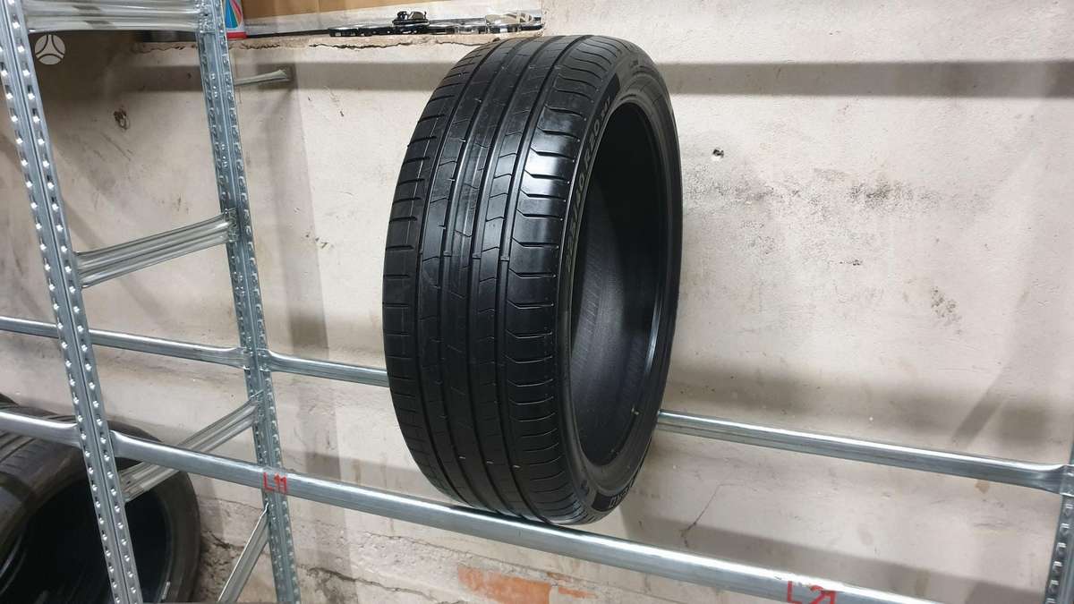 Pirelli PZero TM, летние 225/40 R20