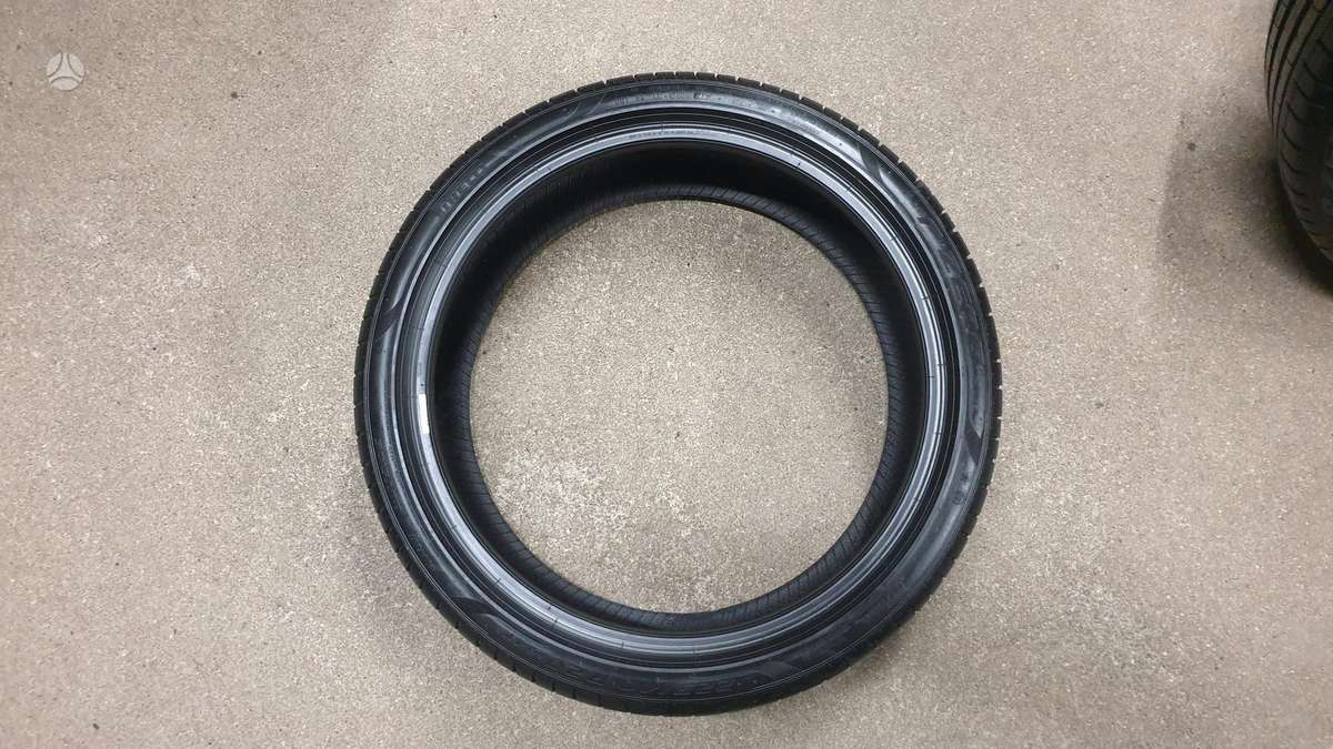 Pirelli PZero TM, летние 225/40 R20