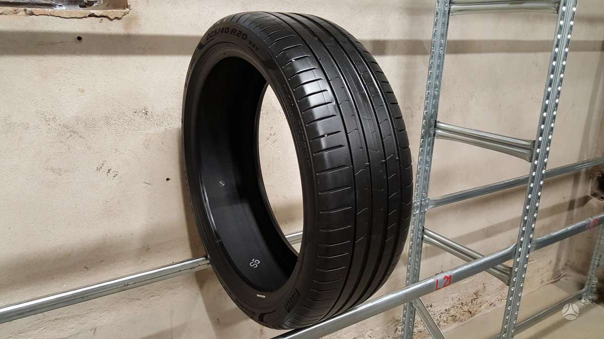 Pirelli PZero TM, summer 225/40 R20
