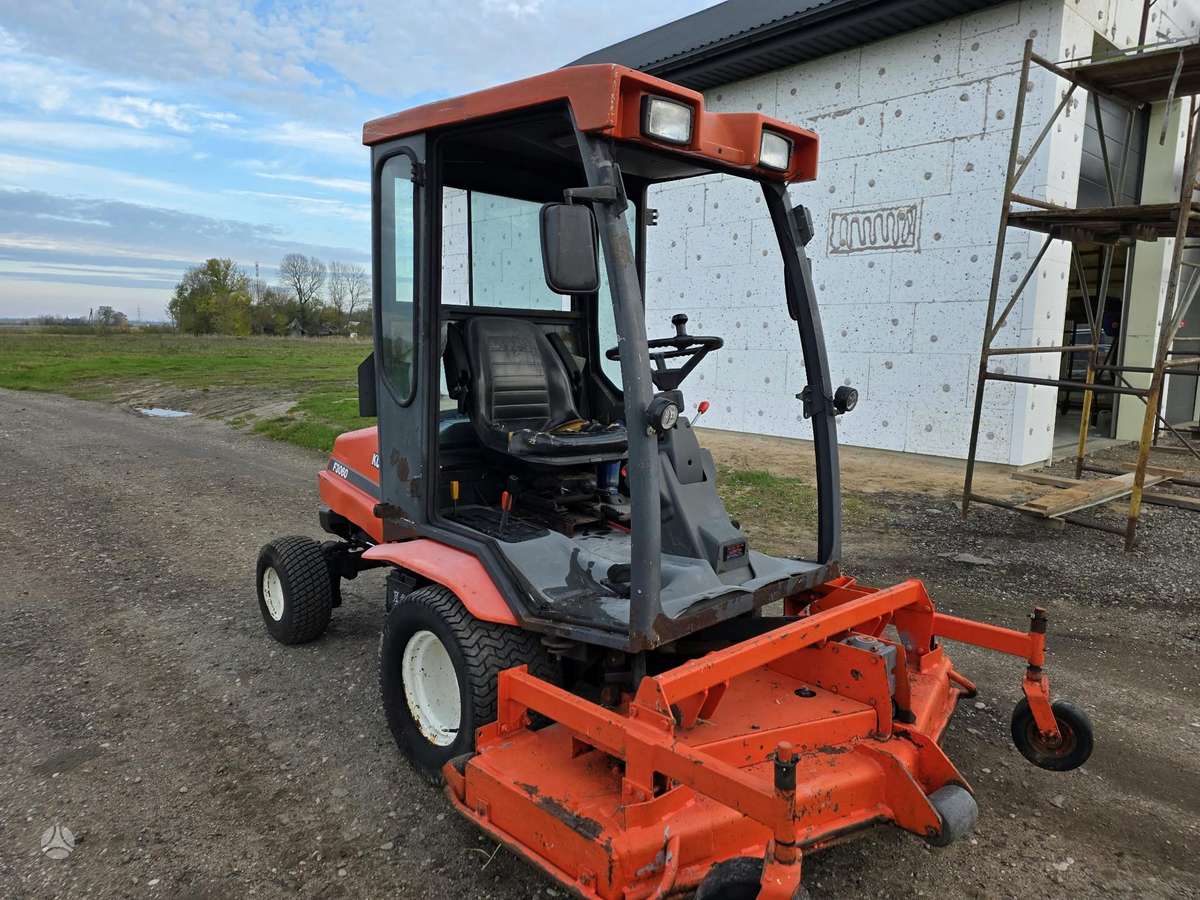 Kubota 3060, газонокосилки, триммеры