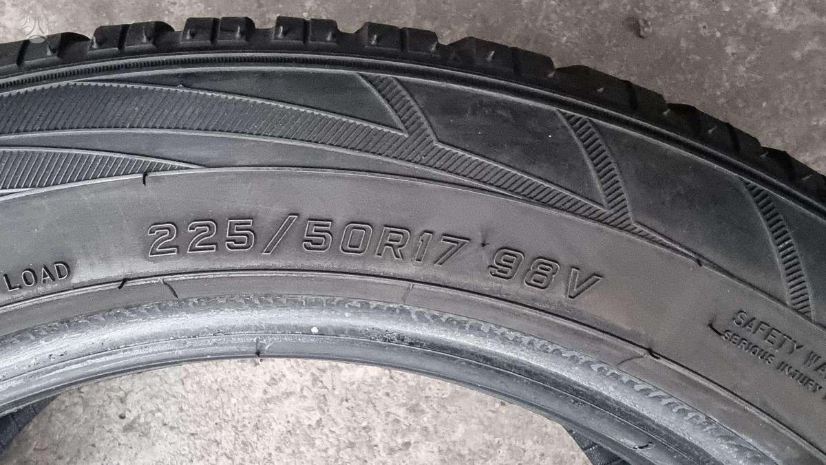 Falken Eurowinter HS 01, winter 225/50 R17