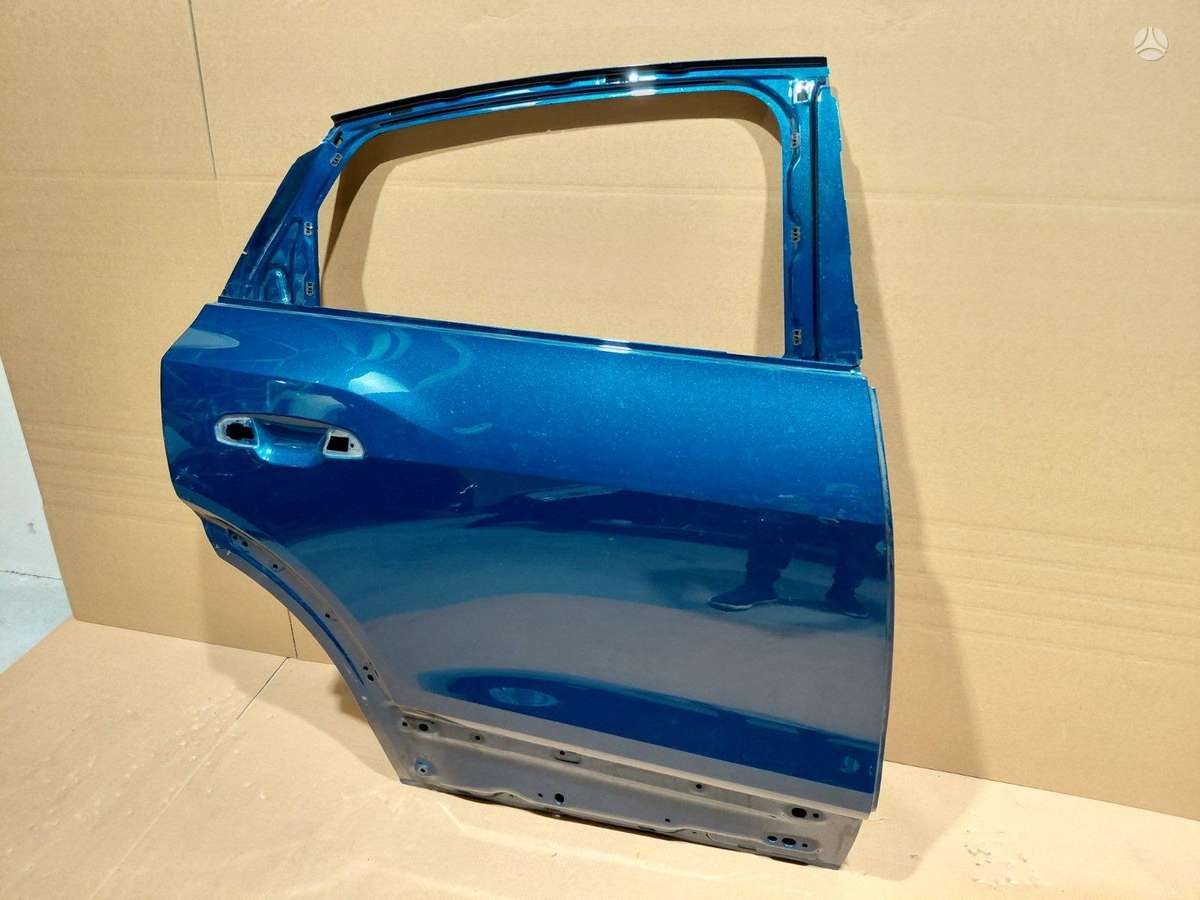 Audi e-tron doors