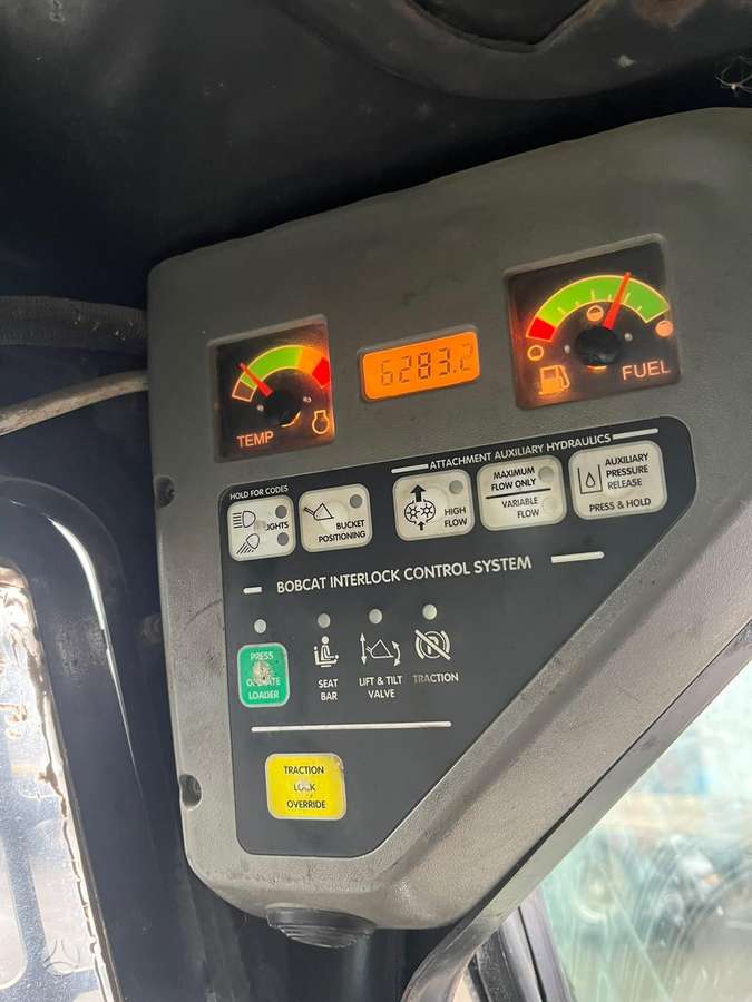 Bobcat 753, mini loaders