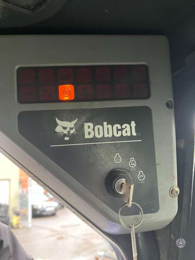 Bobcat 753, mini loaders