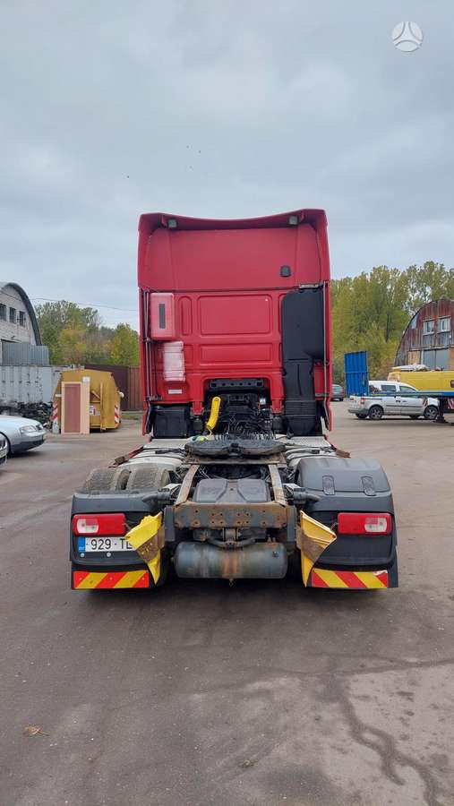 DAF XF460FT, 2 спальных места