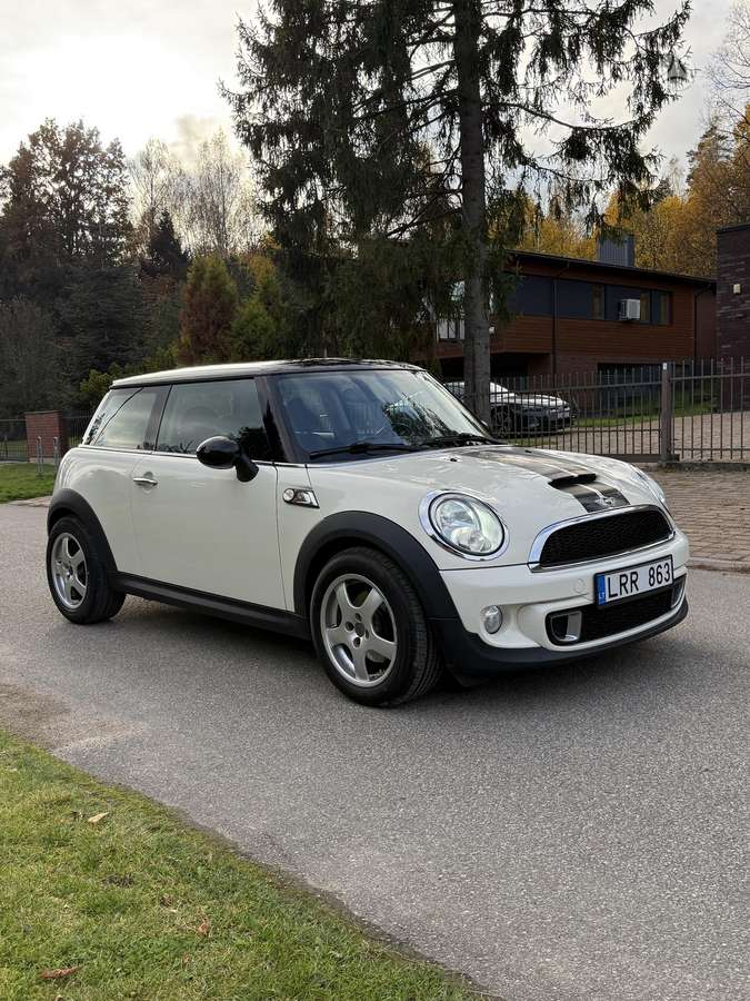 Mini Cooper S, 1.6 l., hatchback