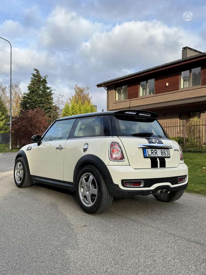 Mini Cooper S, 1.6 l., hatchback