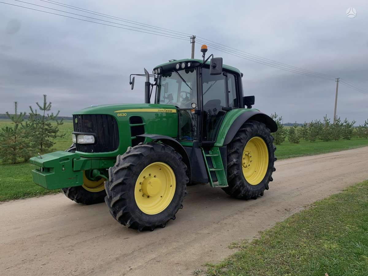 John Deere 6630, traktoriai