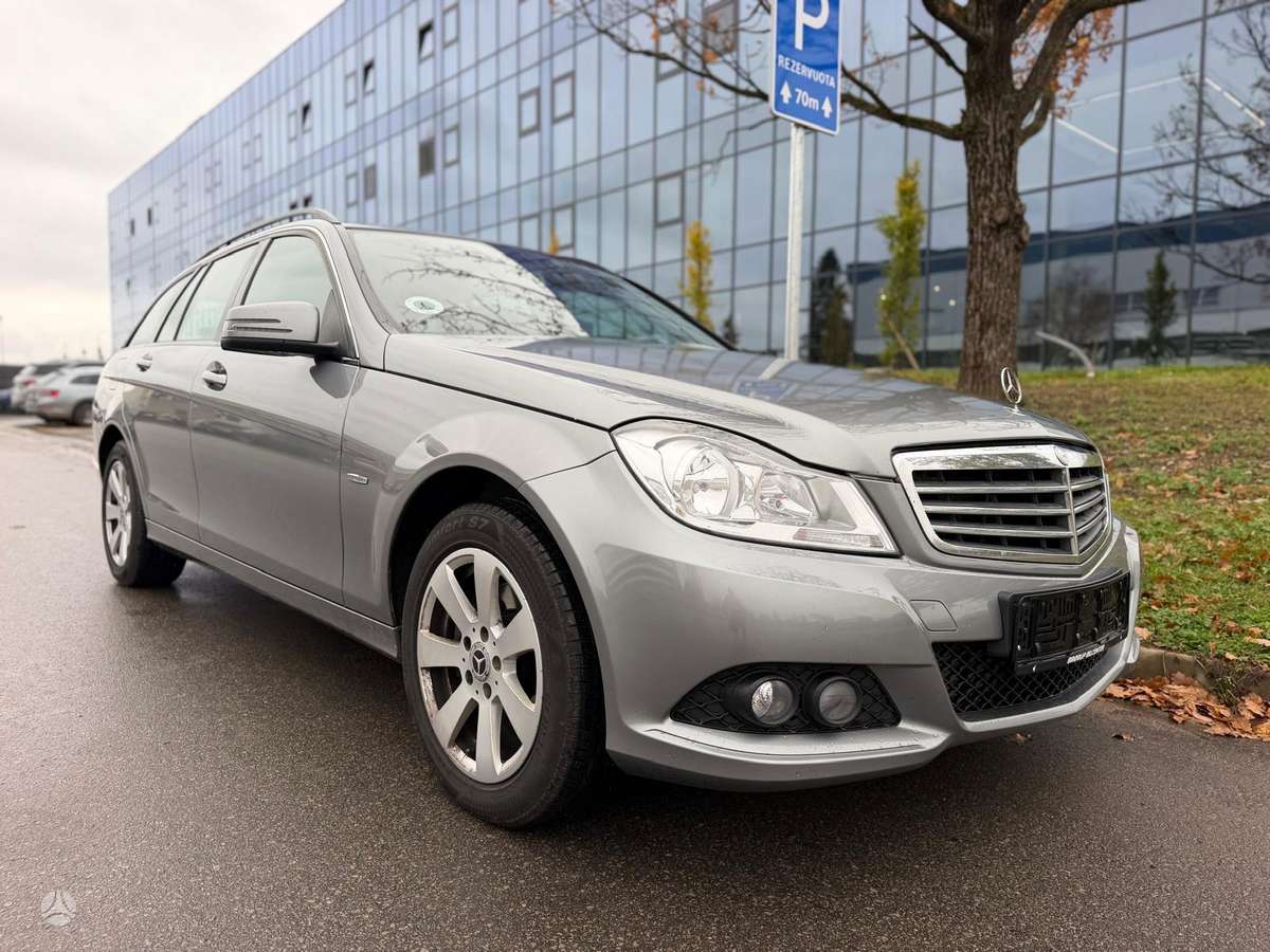 Mercedes-Benz C220
