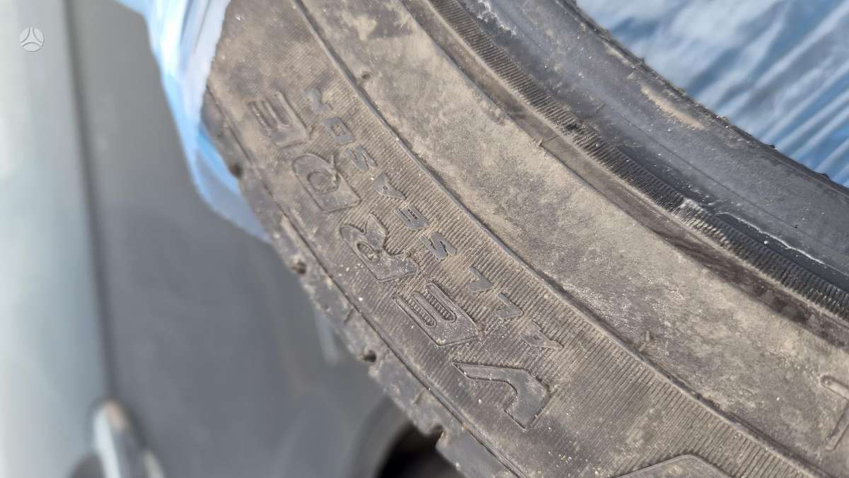 Pirelli, всесезонные 275/40 R21