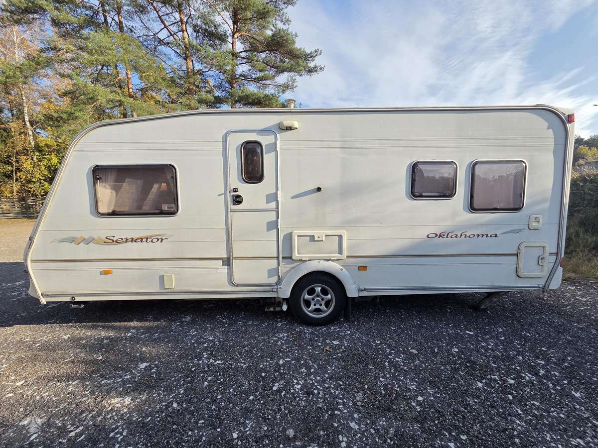 BAILEY Senator, caravans