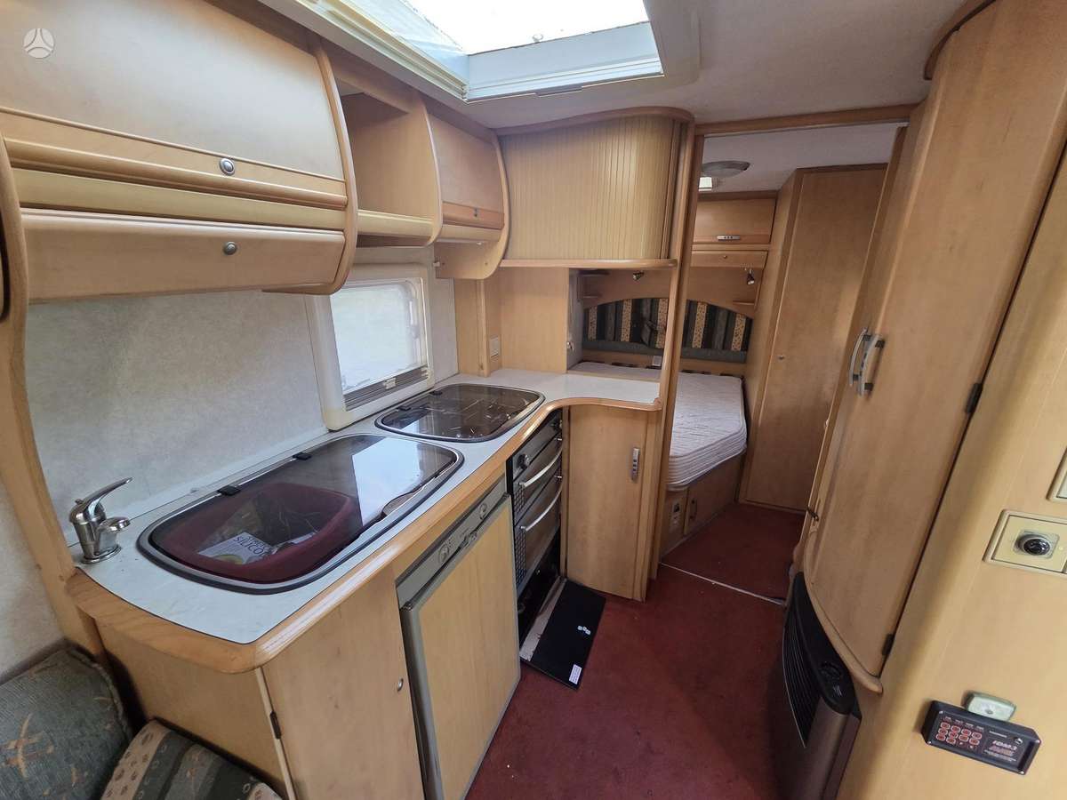 BAILEY Senator, caravans