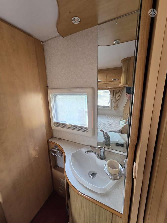 BAILEY Senator, кемперы
