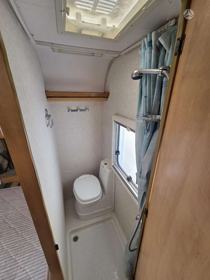 BAILEY Senator, caravans