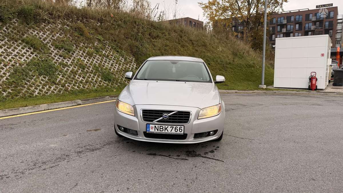 Volvo S80
