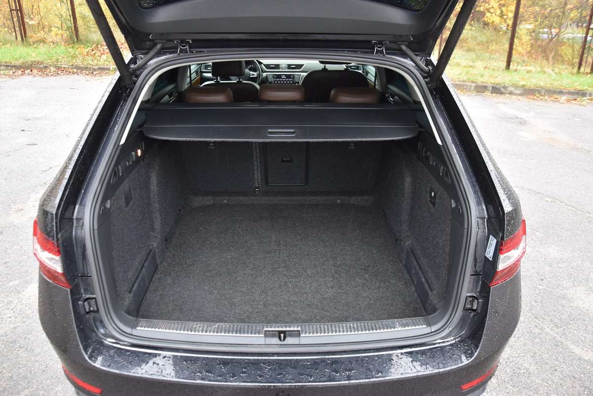 Skoda Superb, 1.6 l., Универсал