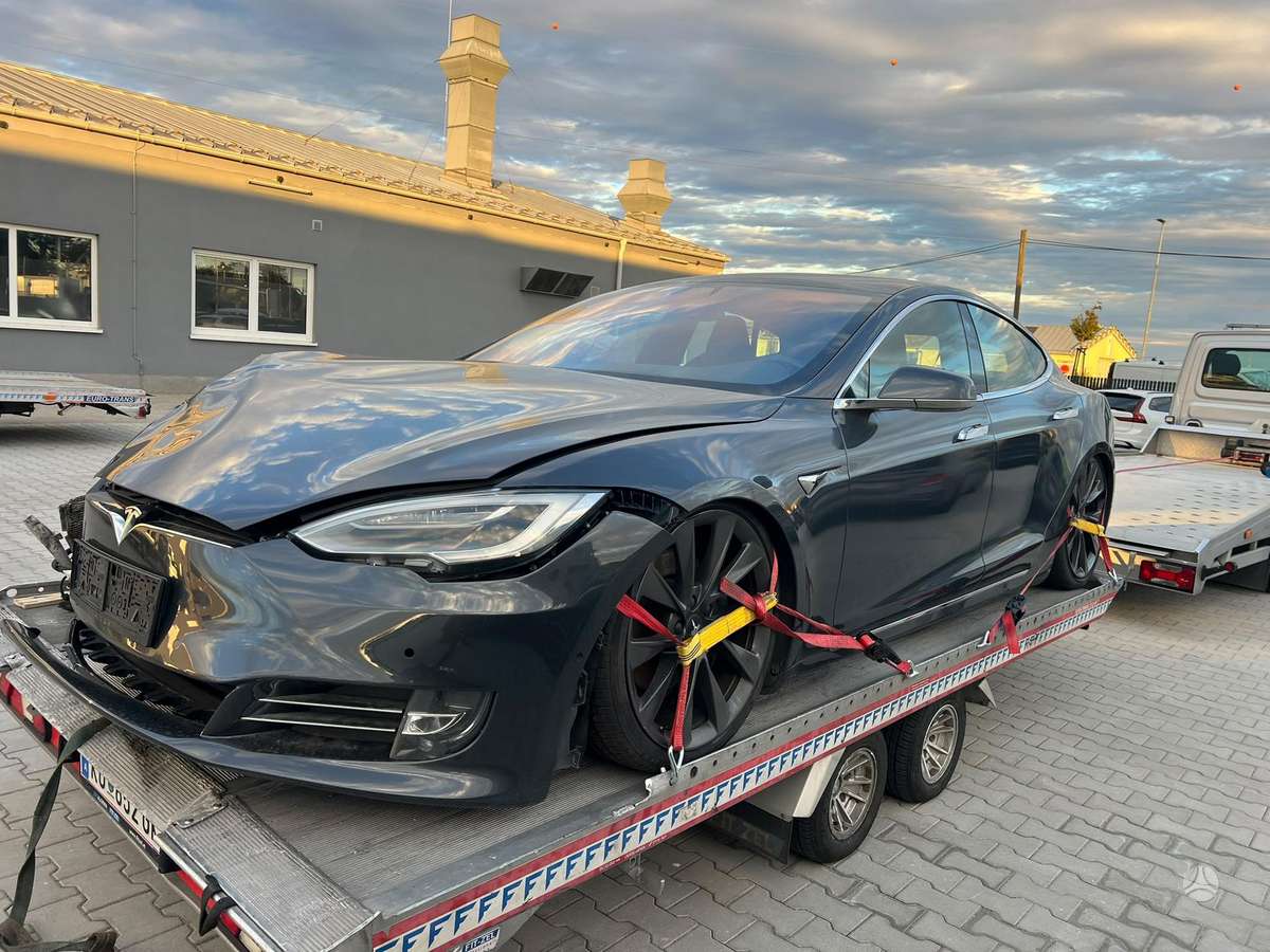 Tesla Model S, 75 kWh, hatchback