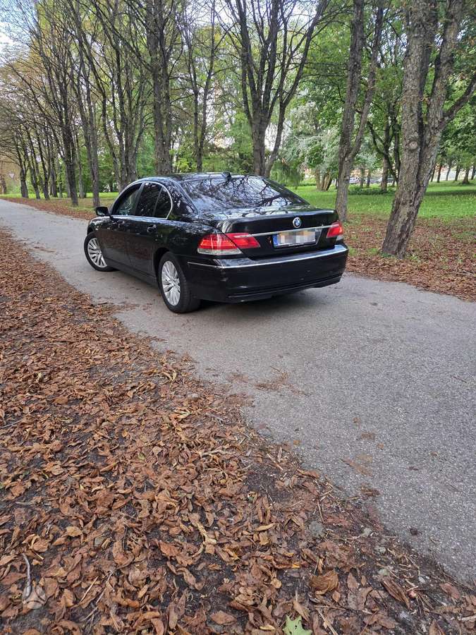 BMW 730, sedanas