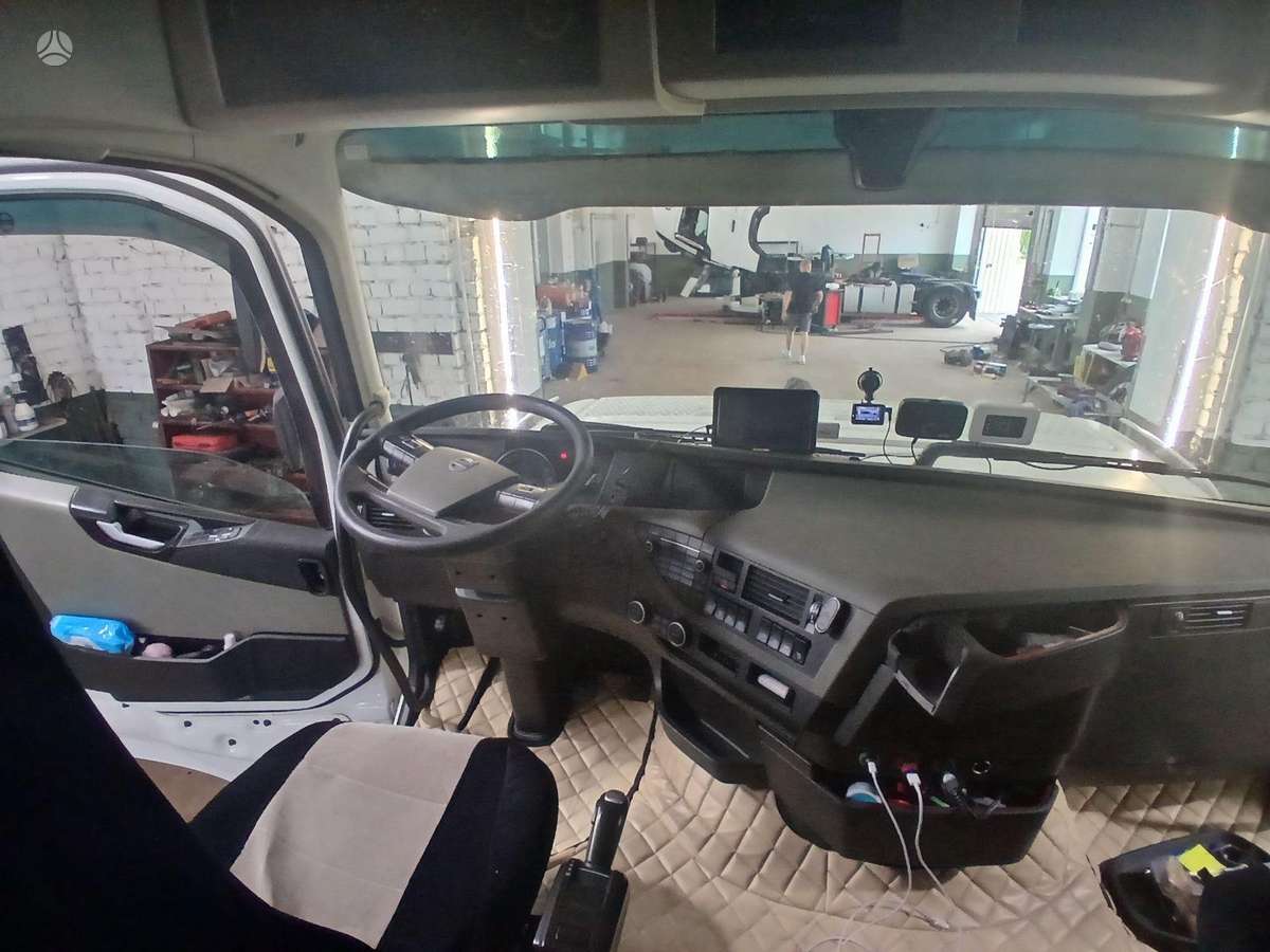 Volvo FH 460  MEGA, 2 спальных места