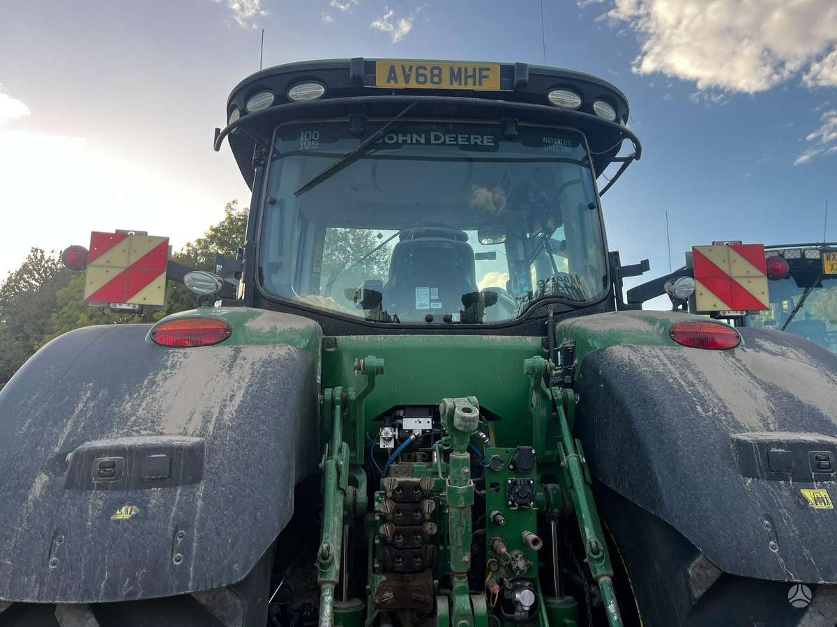John Deere 8400R, tractors