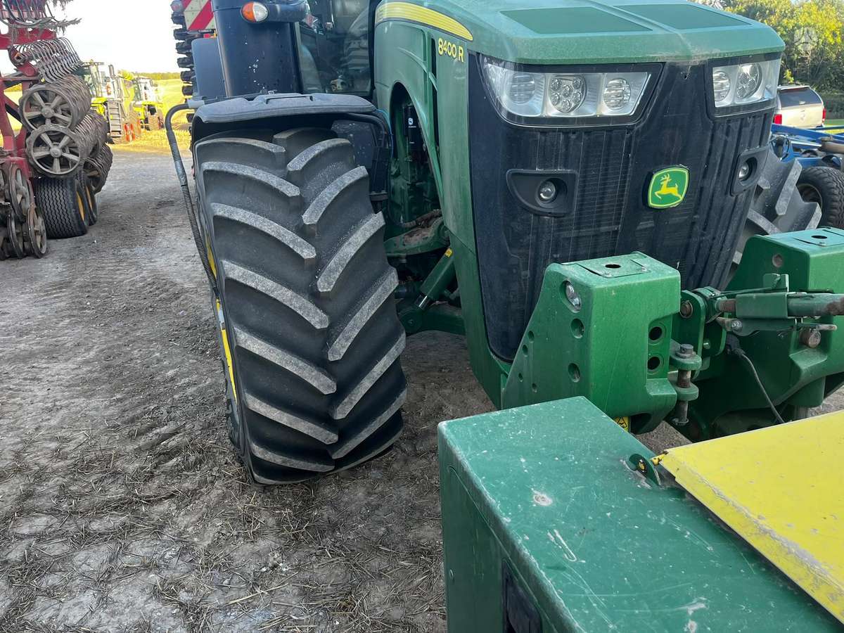 John Deere 8400R, тракторы