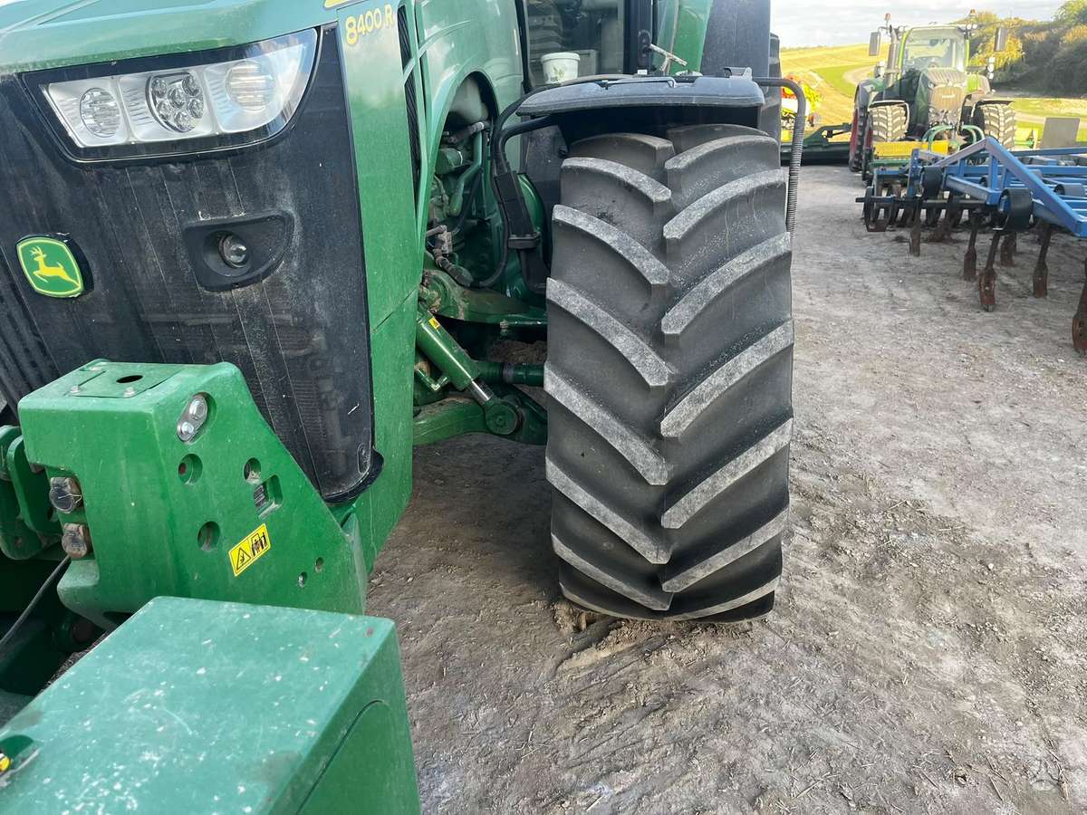 John Deere 8400R, тракторы