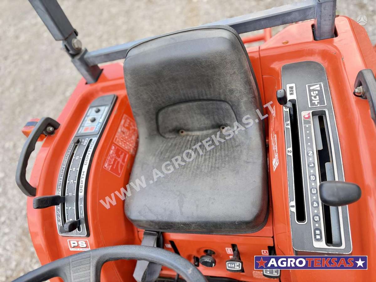 Kubota GT3, tractors