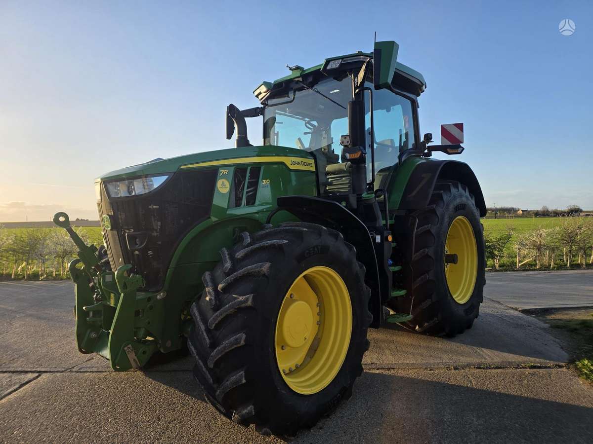John Deere 7R310, tractors