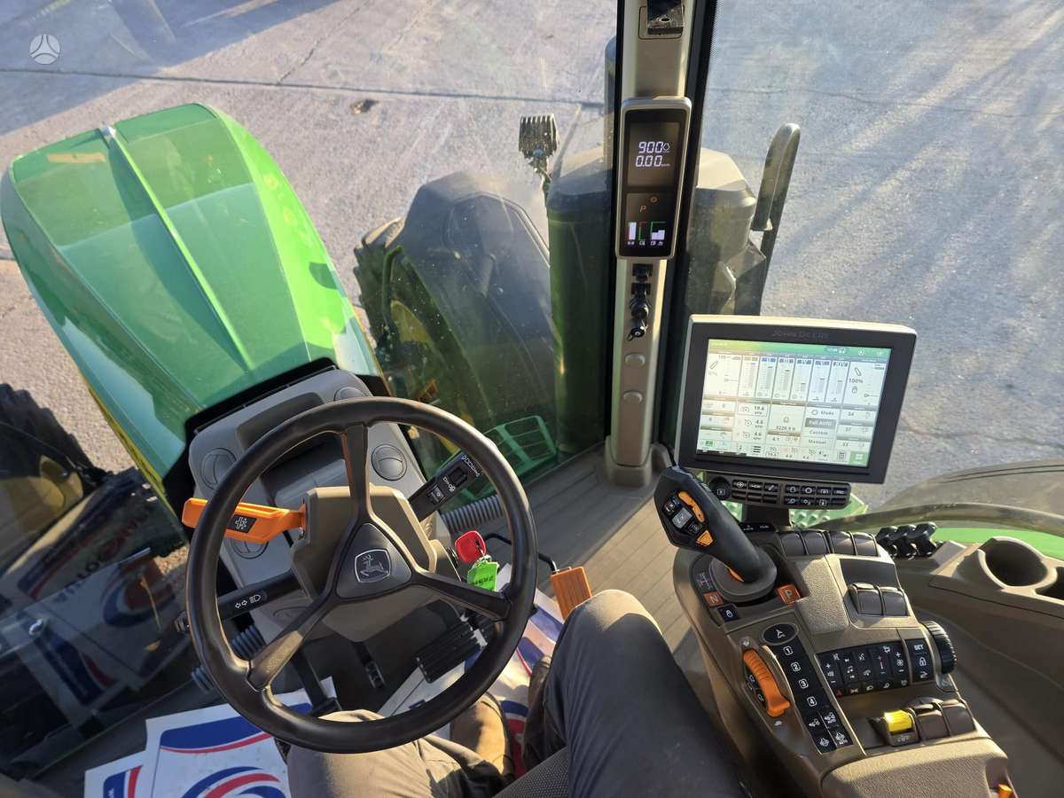 John Deere 7R310, tractors