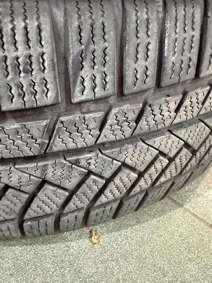 Continental, зимние 235/65 R18