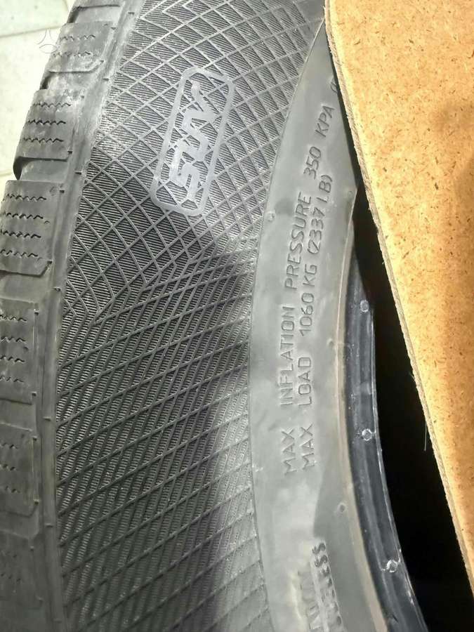 Continental, зимние 235/65 R18
