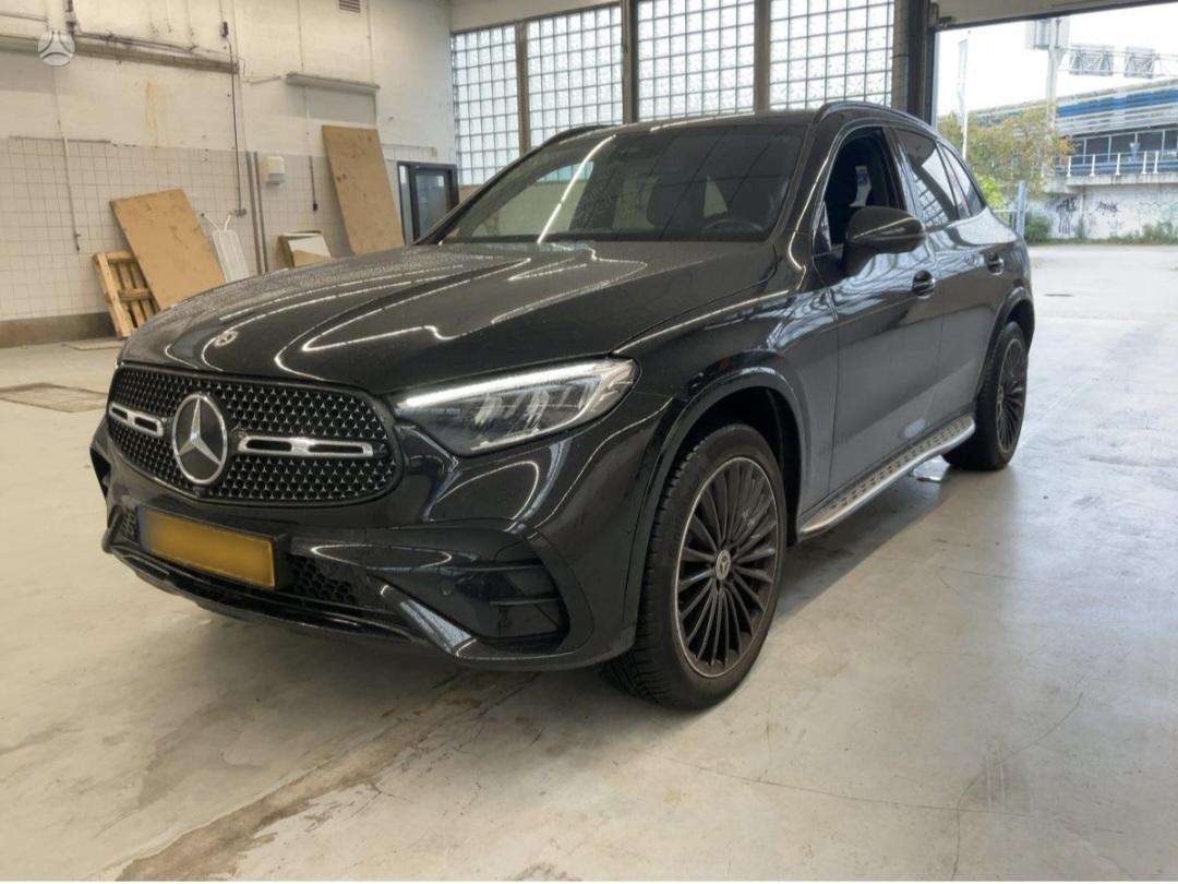 Mercedes-Benz GLC300