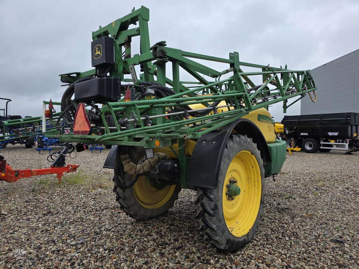 John Deere 732, kita