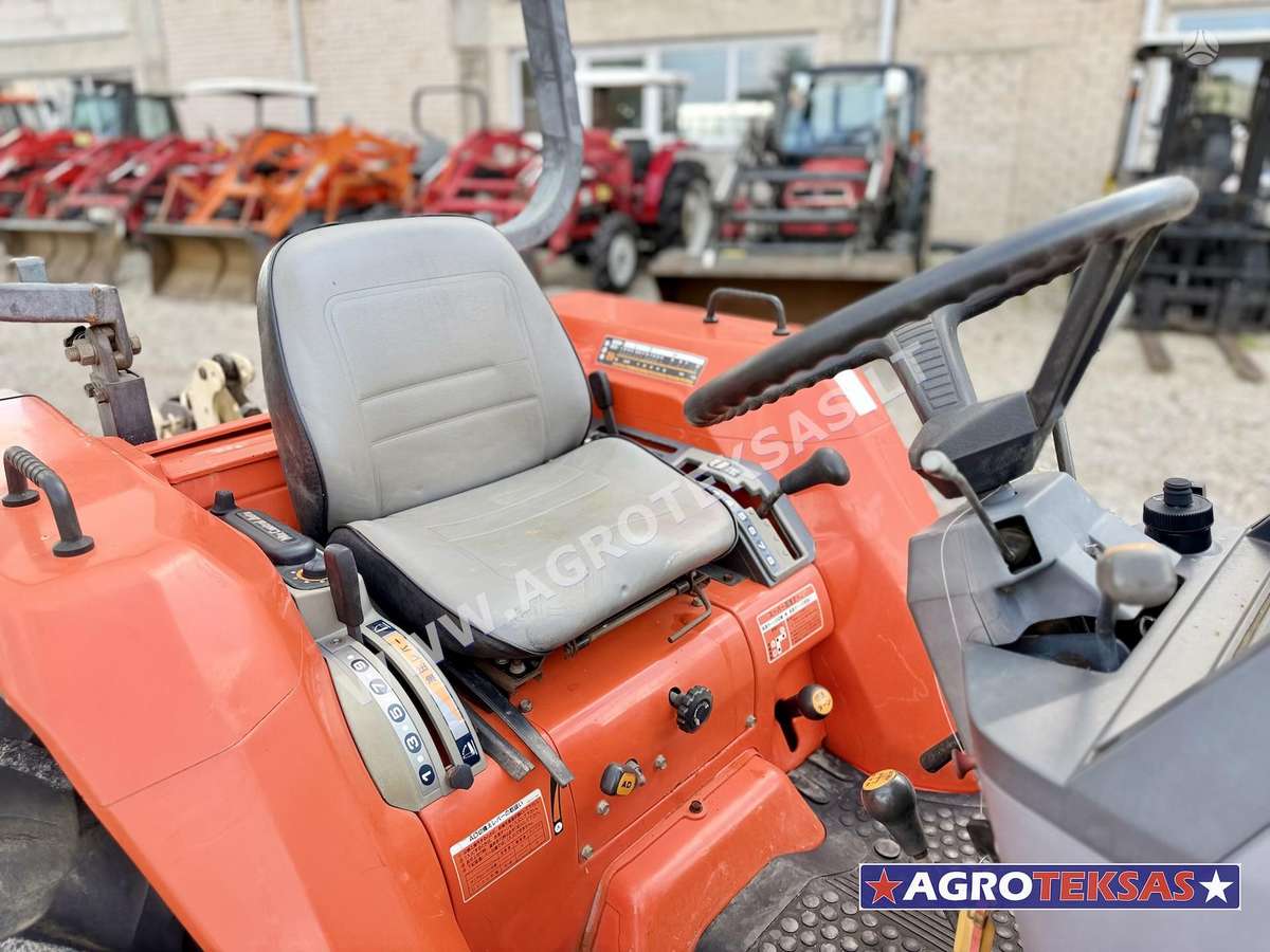 Kubota GL260, tractors