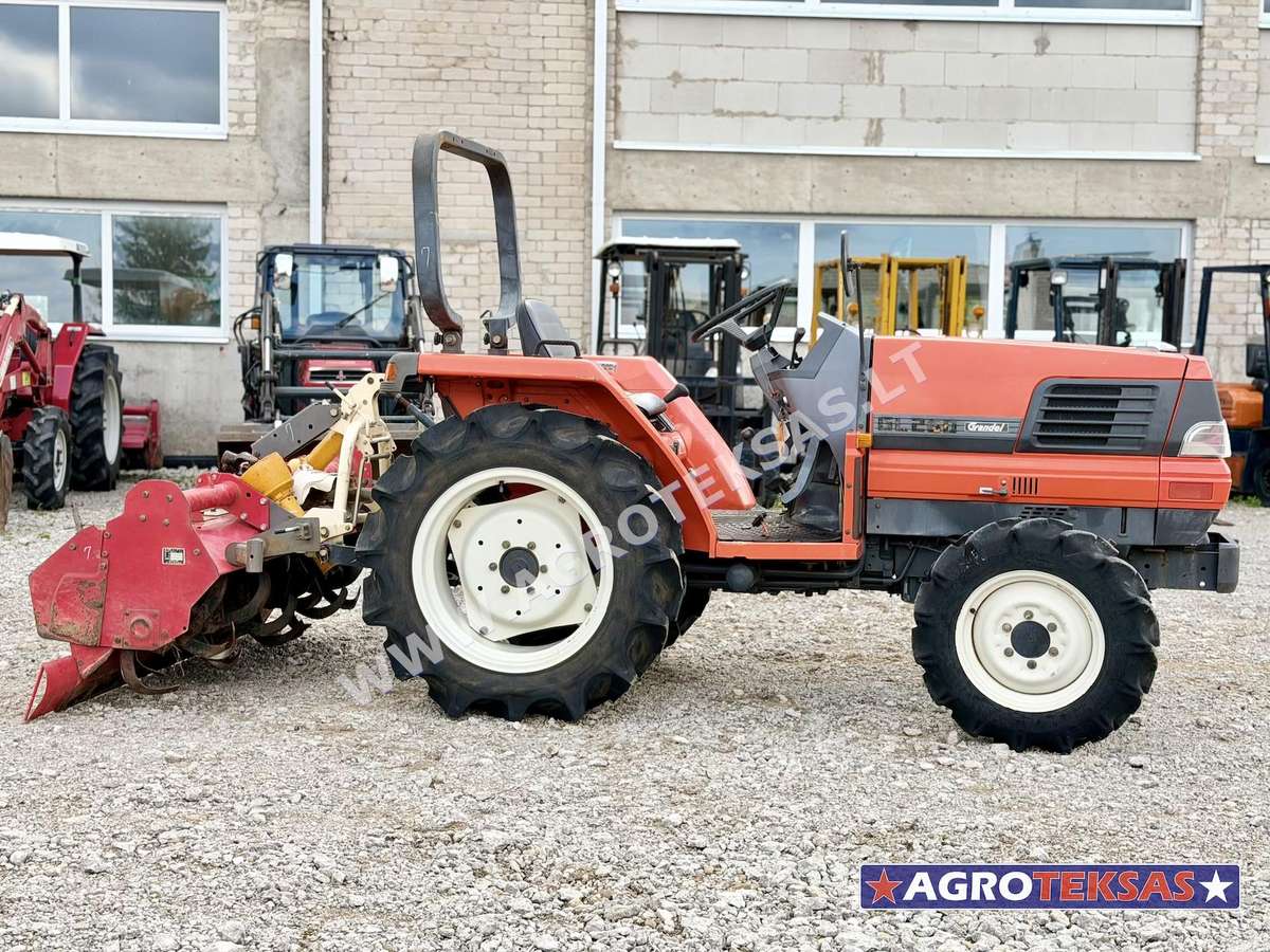 Kubota GL260, tractors
