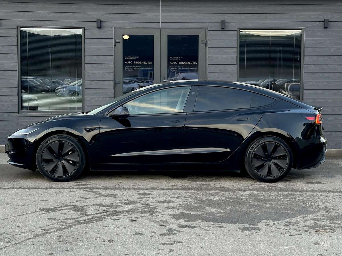 Tesla Model 3, 60 kWh, hatchback