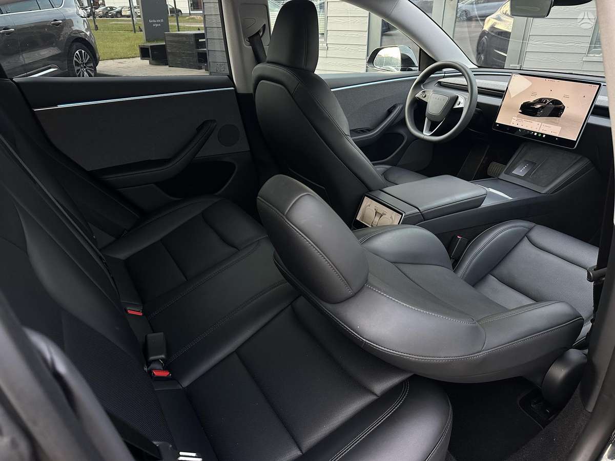 Tesla Model 3, 60 kWh, hatchback