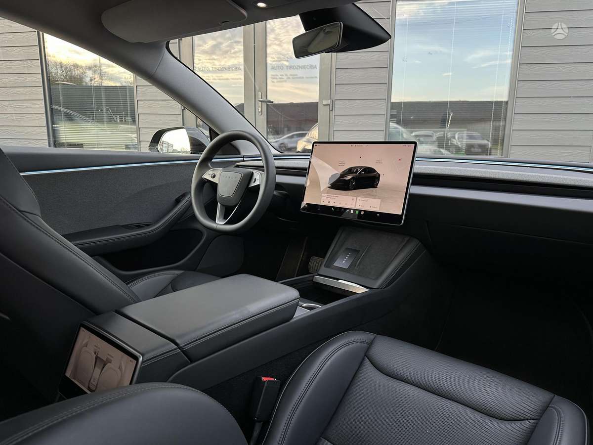 Tesla Model 3, 60 kWh, hatchback