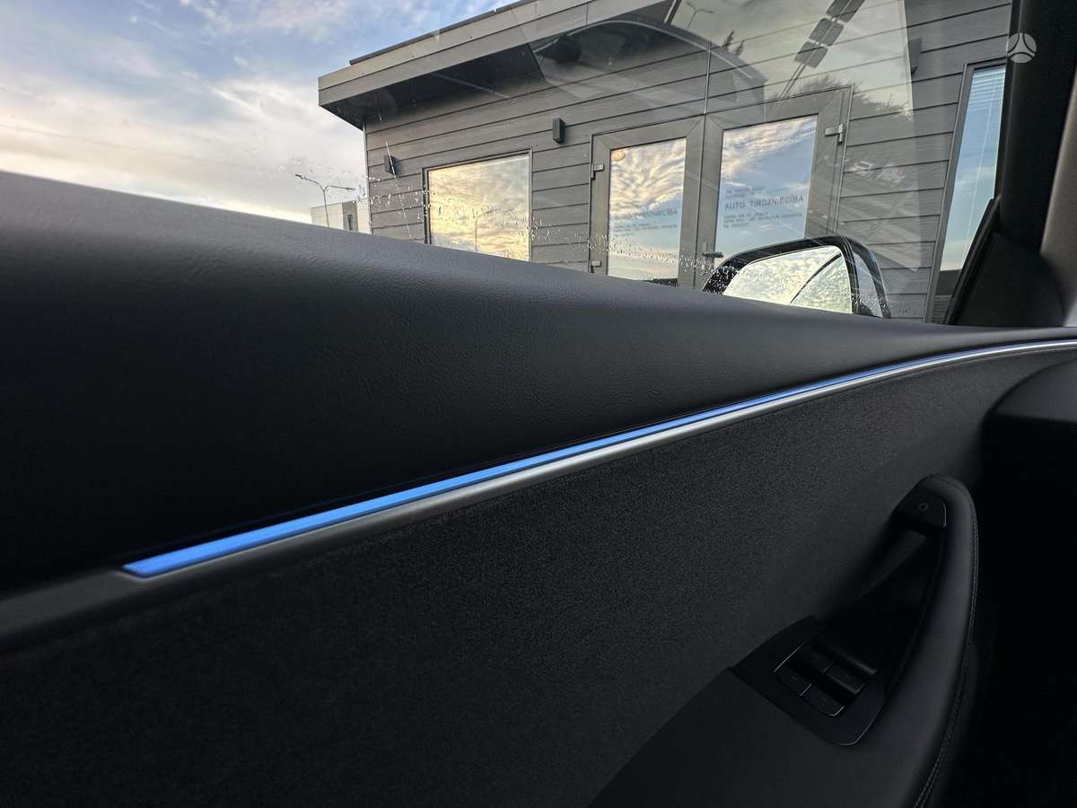 Tesla Model 3, 60 kWh, hatchback