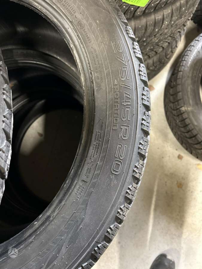 Nokian, winter 275/45 R20