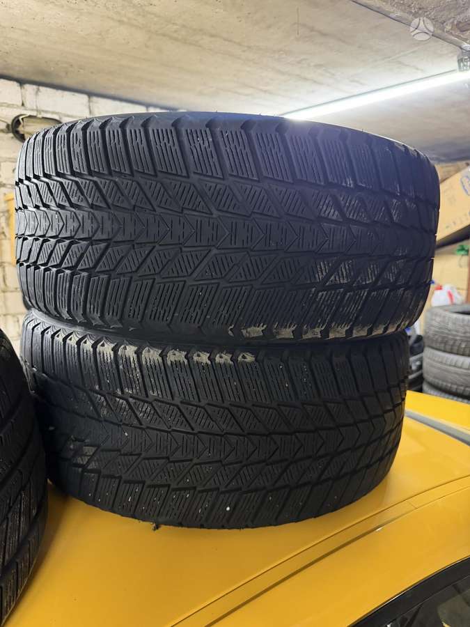 Austone, žieminės 235/45 R18