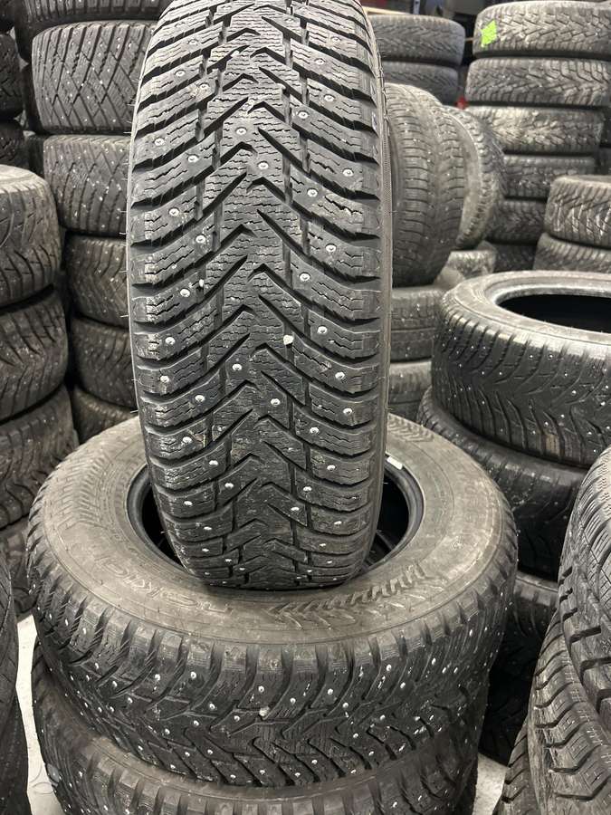 Nokian, winter 215/70 R16