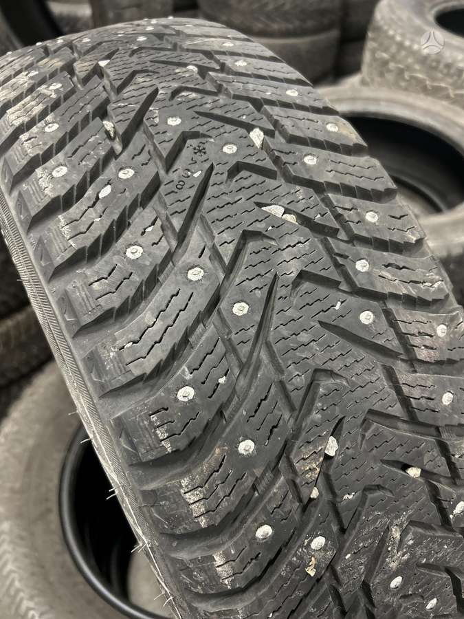 Nokian, зимние 215/70 R16