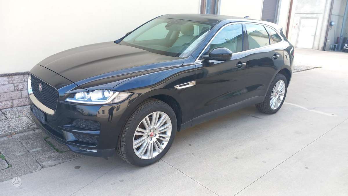 Jaguar F-Pace